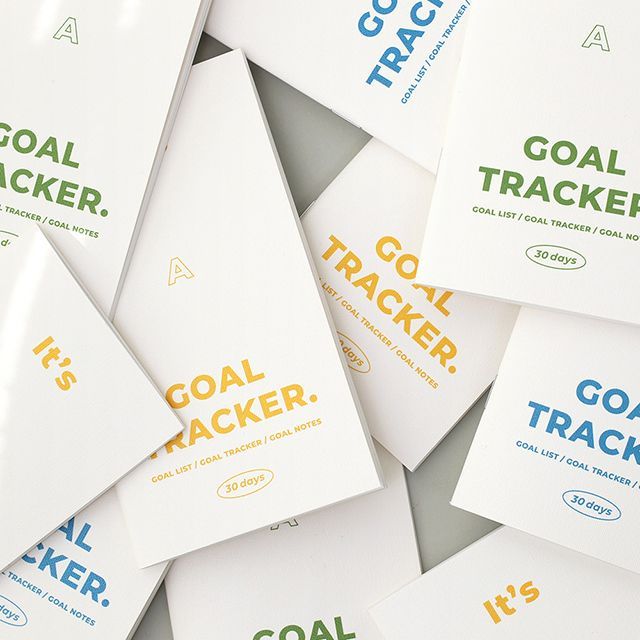 Goal Tracker Book - 30days
