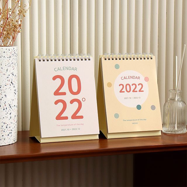 The temperature of the day 2022 desk calenda