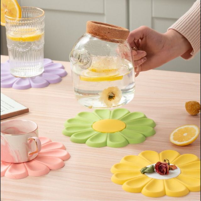 Daisy Flower Shaped Silicone Pot Stand 