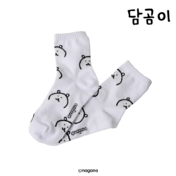 Damgom pattern socks