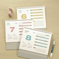 2025 Palette Desk Calendar