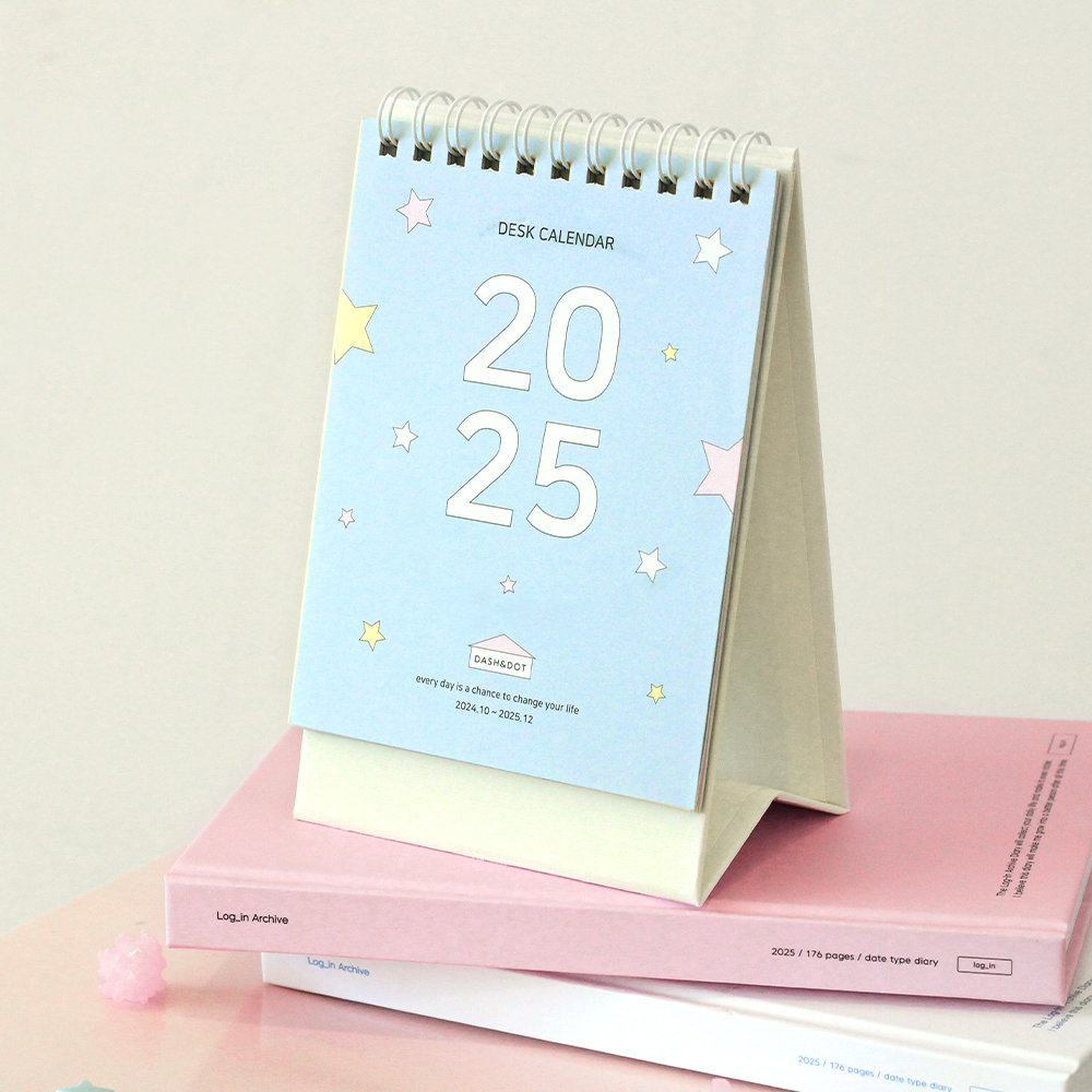 2025 little star desk calendar