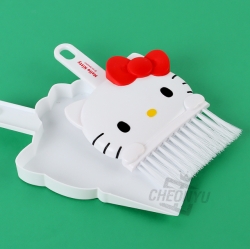 Hello Kitty Dustpan and Brush Set 