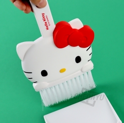 Hello Kitty Dustpan and Brush Set 