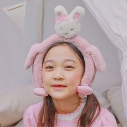 Fluttering Earmuffs