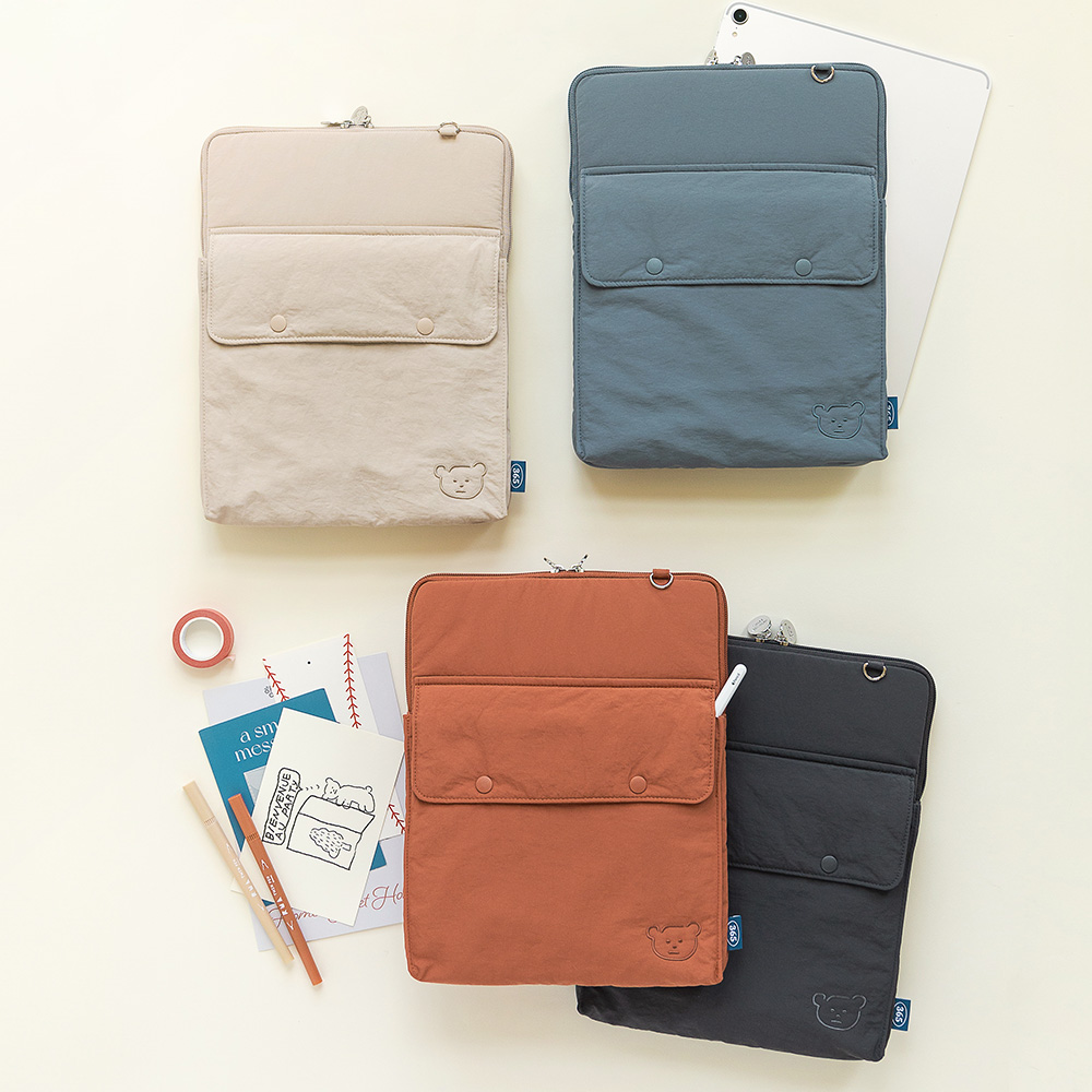 Romane 365 11Type Pocket iPad Pouch
