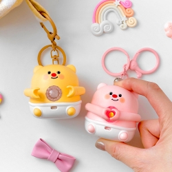 Finger heart bear keyring