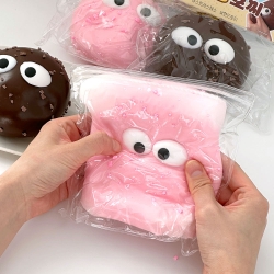 King-sized Mochi Bun, Random