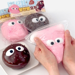 King-sized Mochi Bun, Random