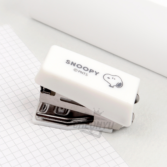 Snoopy Compact Stapler