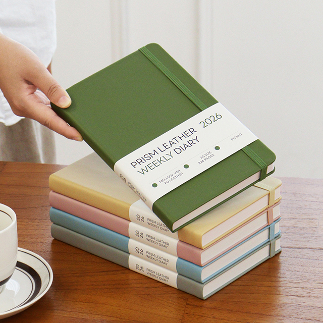 2026 프리즘 레더 A5 위클리 다이어리 (날짜형 25절 주간)