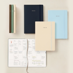 WEEKLY PLANNER HARDCOVER 2026 A5