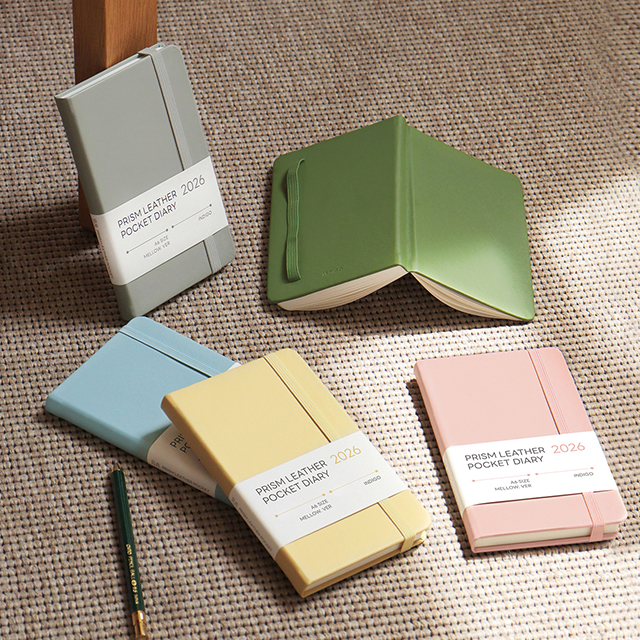 2026 프리즘 레더 A6 포켓 다이어리 (날짜형 수첩형 월간)