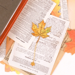 Leaf Bookmark_Maple