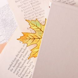 Leaf Bookmark_Maple