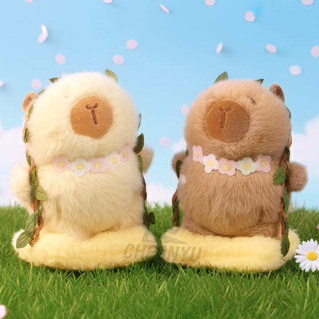 Flower Necklace Capybara Keyring, Random