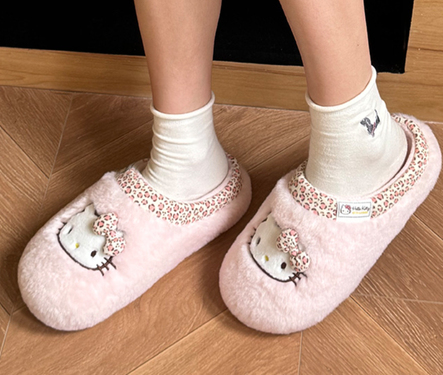 Hello Kitty Indoor Leopard Print Slippers Pink