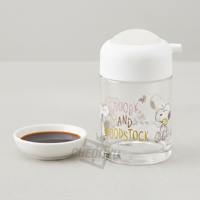 Snoopy One-Push Soy Sauce Dispenser