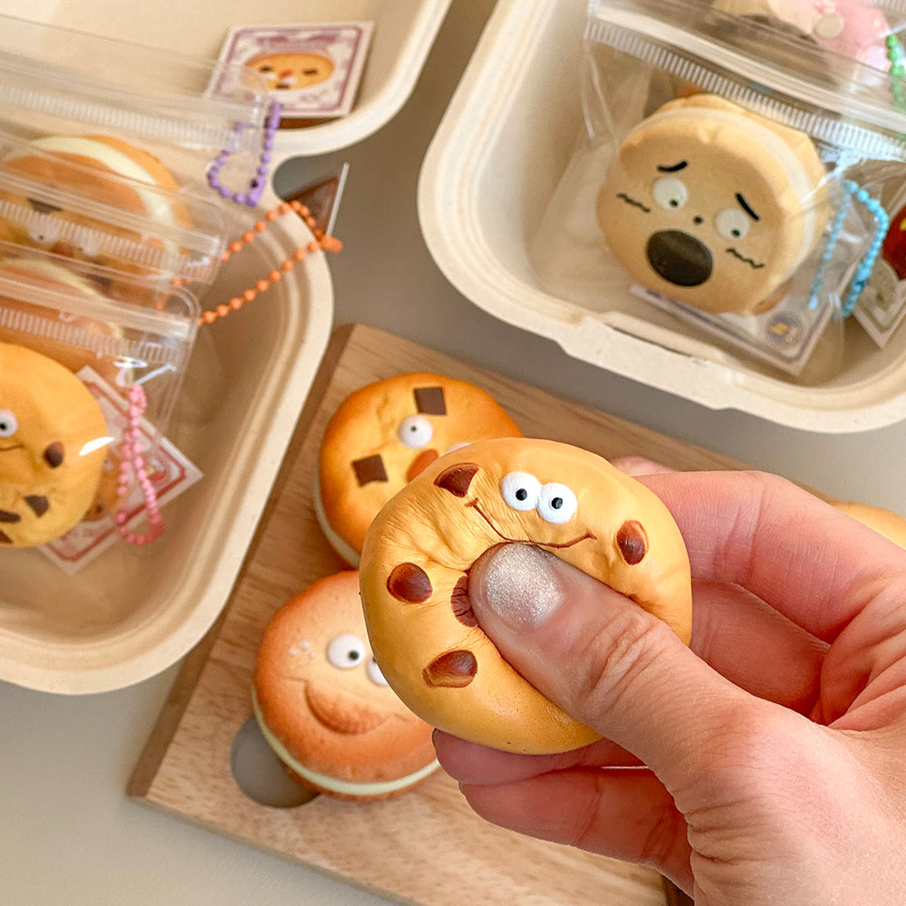 말랑 촉촉 랜덤 쿠키 스퀴시 키링