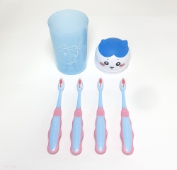Chiikawa Kids Toothbrush 4P & Cup Set, Random