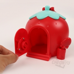 Hello Kitty Strawberry Key-Lock Coin Bank
