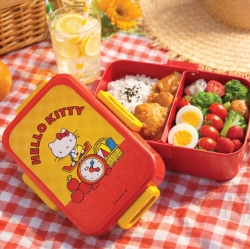 Hello Kitty Old School 4-Sided Lock Lunch Box 650ml