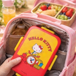 Hello Kitty Old School 4-Sided Lock Lunch Box 650ml
