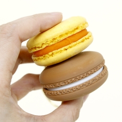 Macaron Clicker Keyring