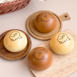 Gomdolhee Morning Bread Squish Keyring (Random)