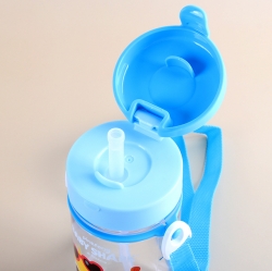 Baby shark non-spill straw bottle