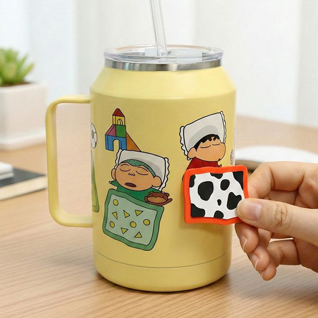 Crayon Shin-chan Deco Magnet Giant Stainless Mug_Shinchan and Friends