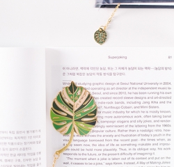 Bookmark Monstera leaf