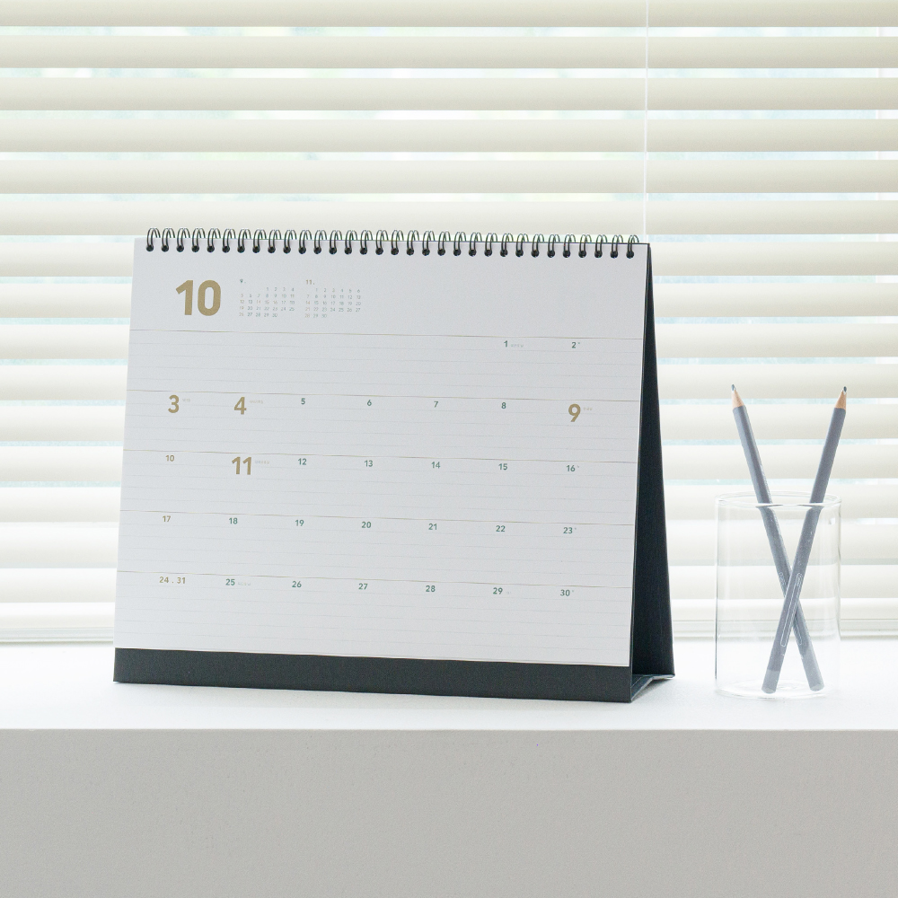 golden holiday desk calendar XL 2027