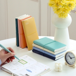 2027 The temperature of the day Slim Weekly Diary