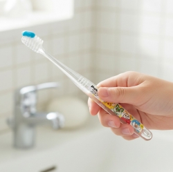 Pokemon 23 Kids Toothbrush Set 3-Piece with Caps STEP 3