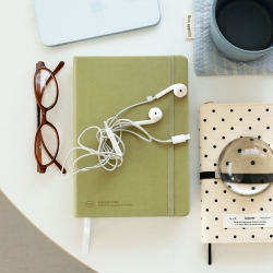 2027 Matte book daily diary