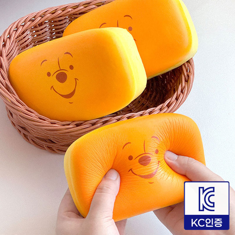Winnie the Pooh Castella Squishy