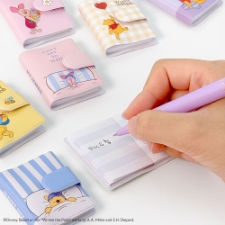 Winnie the Pooh Mini Notebook, Random